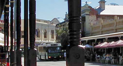 Transperth Renault PR100 on Fremantle Cappuccino Strip